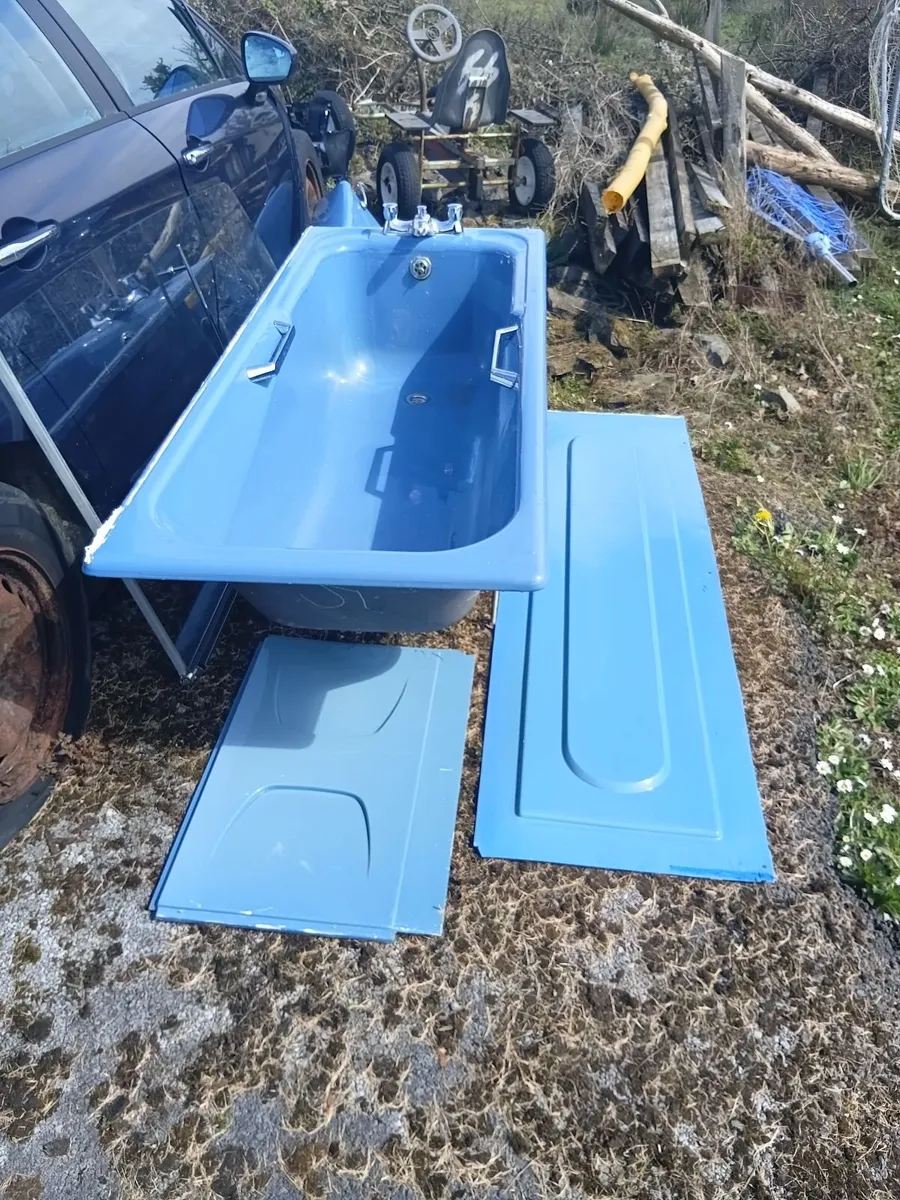 Bathroom set - Image 1