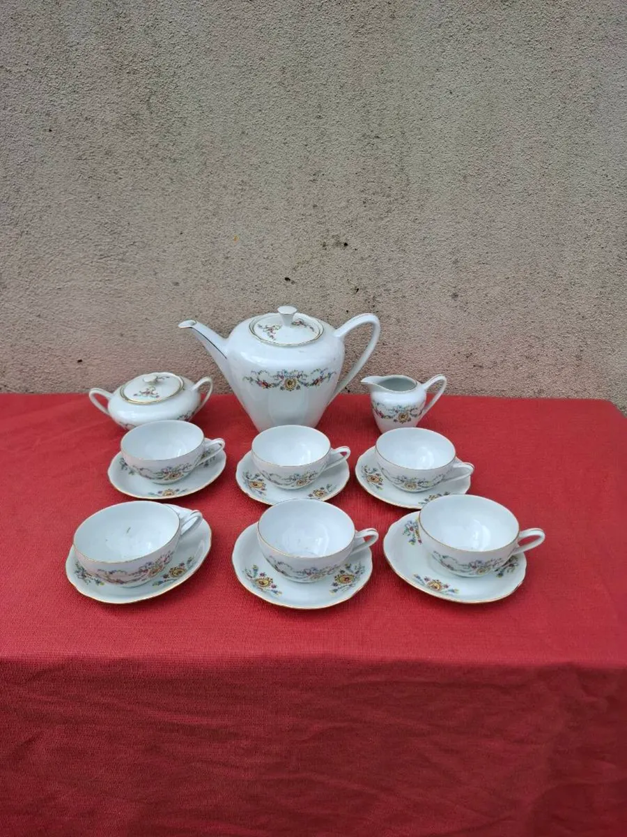 Floral china tea set with cups - Image 1