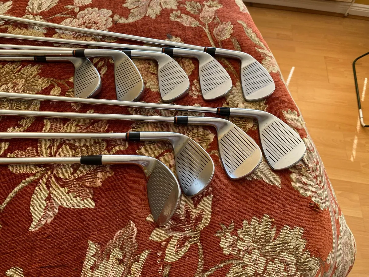 Full set of golf clubs - Image 3