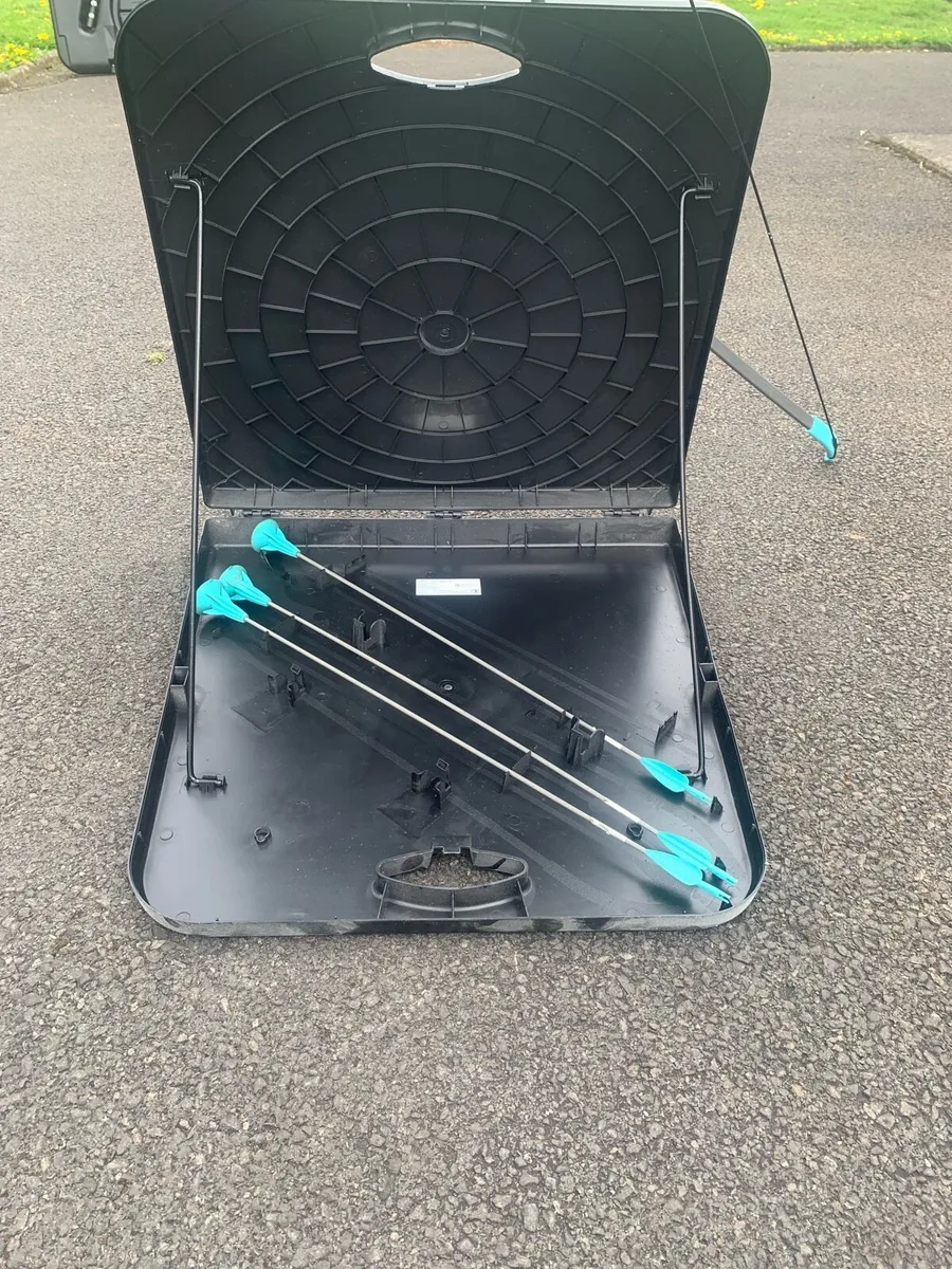 Bow and Arrow set with Target - Image 2