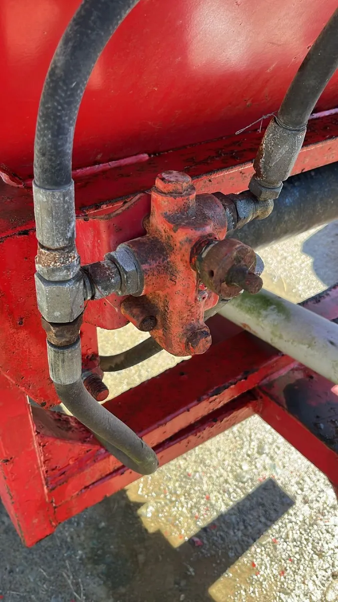 Lime Spreader - Image 3