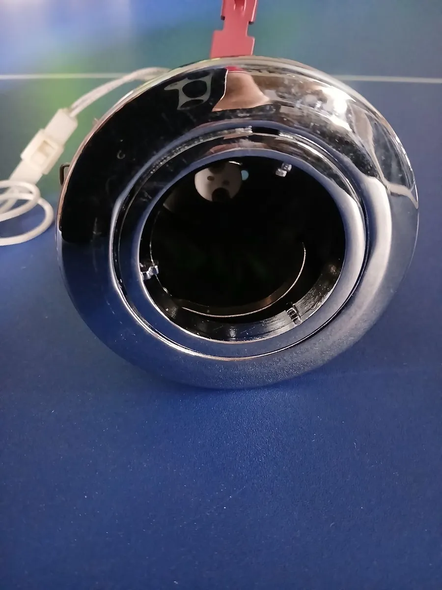 12 off RECESSED LIGHT FITTINGS - Image 3