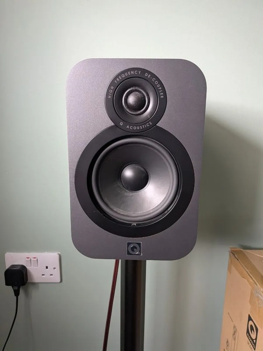 Q Acoustics 3020 Speakers & Marantz M-CR510 Bundle - Image 4