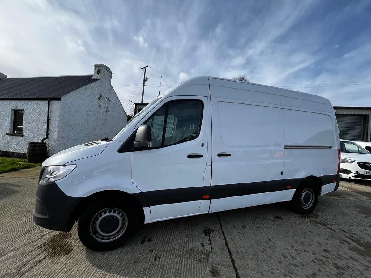 Mercedes-Benz Sprinter 2020 - Image 2
