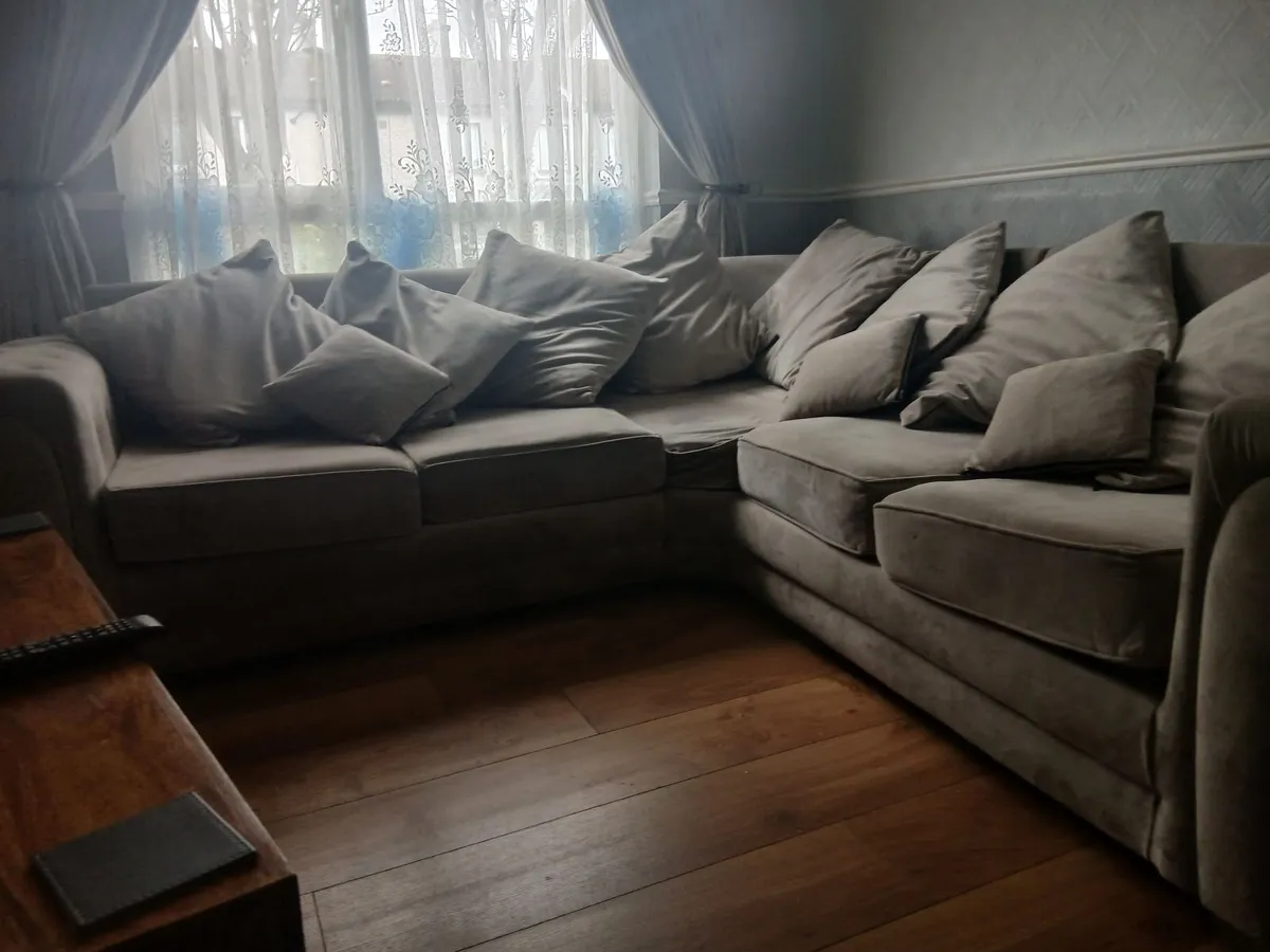 Corner Suite Sofa - Image 3