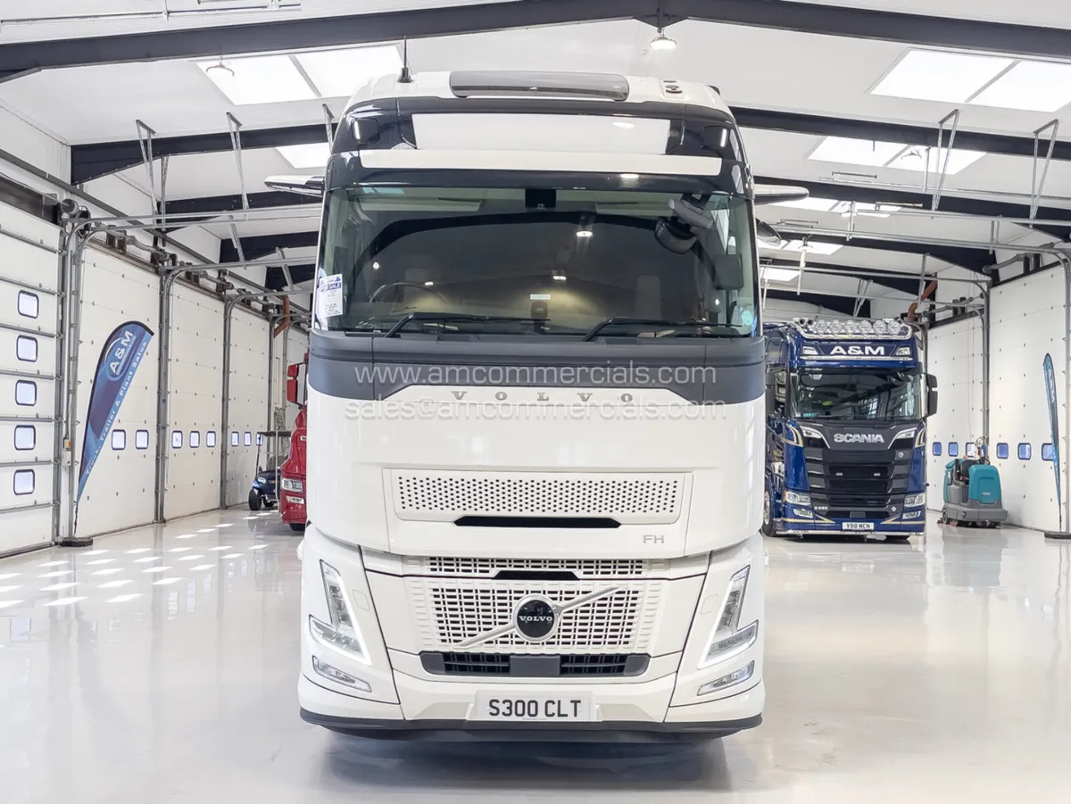 2025 VOLVO FH 500 GLOBETROTTER XL - Image 2