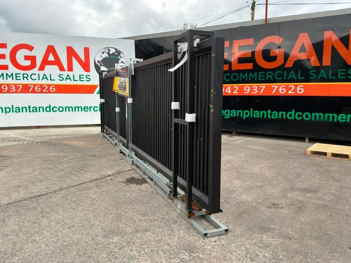 26ft TWIN ENTRY ELECTRIC SLIDING GATE.......2800d. - Image 3