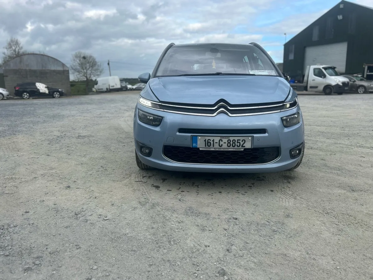 2016 citroien  C4 Picasso 7 seater - Image 4
