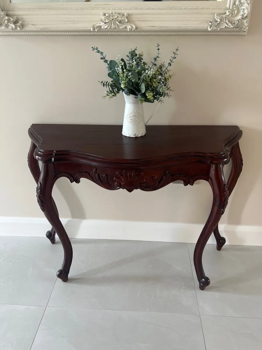 Console table - Image 1