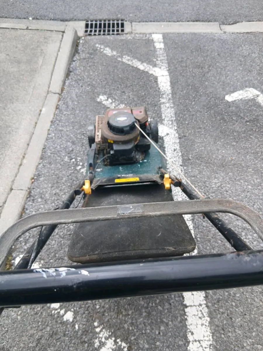 PETROL LAWNMOWER - Image 4