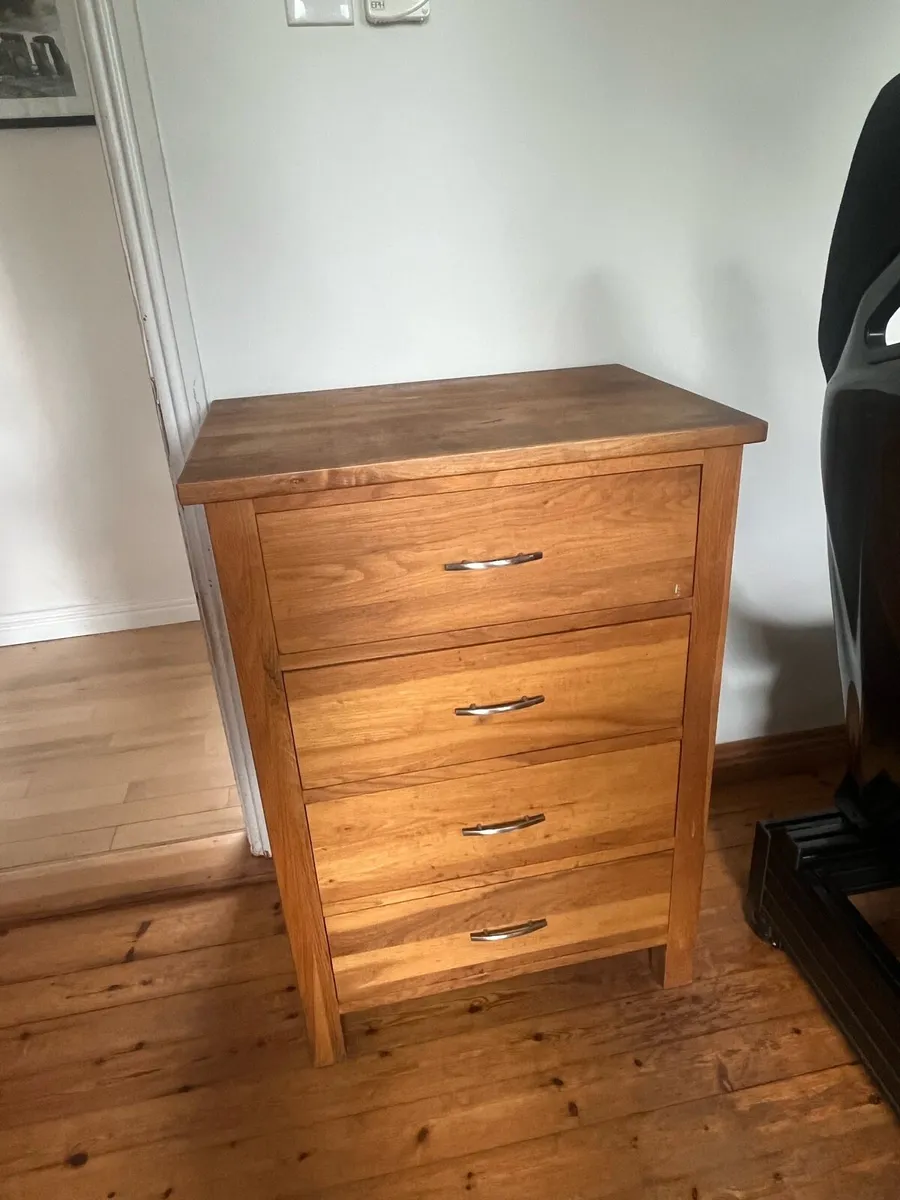 Solid Oak Chest Of Drwaers - Image 1