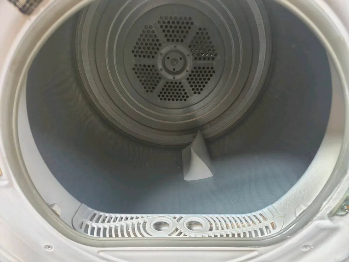 Hotpoint Condenser Tumble Dryer - Image 4