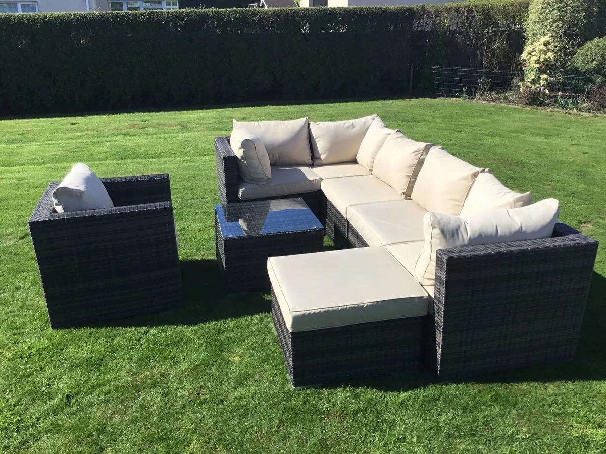 Patio furniture - Image 3