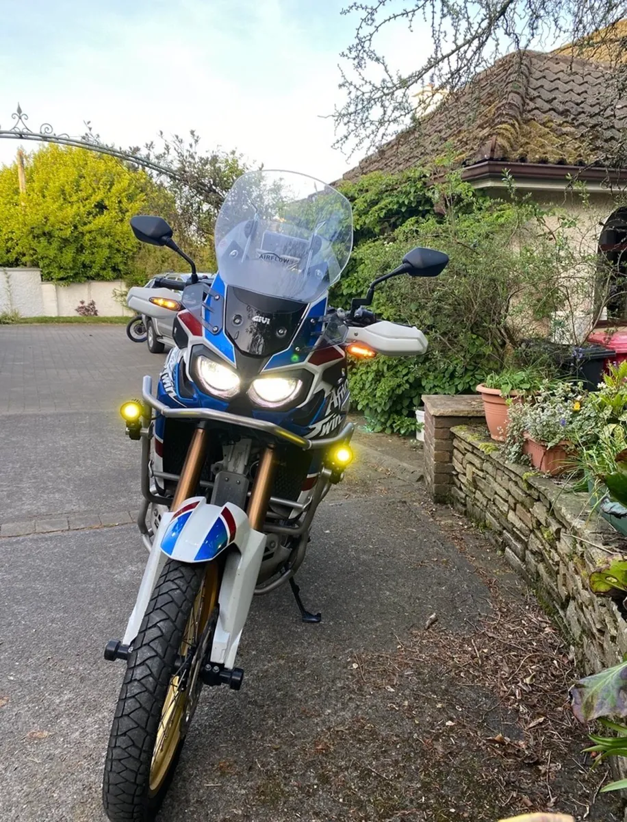 Honda Africa Twin Adv/Sports DCT (7400miles) - Image 2