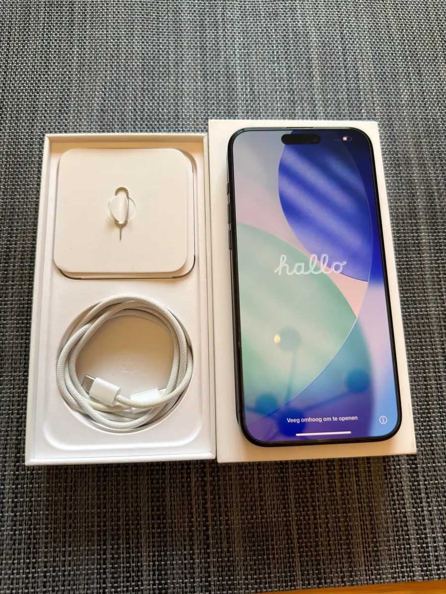 iPhone 15 Pro Max 256GB Black Titanium Unlocked - Image 2