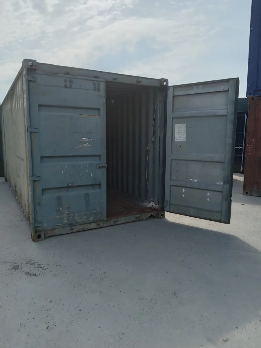 MAEU2951095 - Ex-Hire 20ft x 8ft Container - Image 1