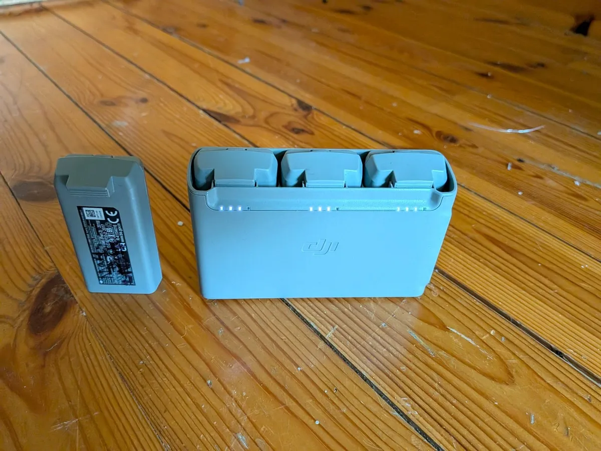 Dji mini 2 combo with all original boxes - Image 2