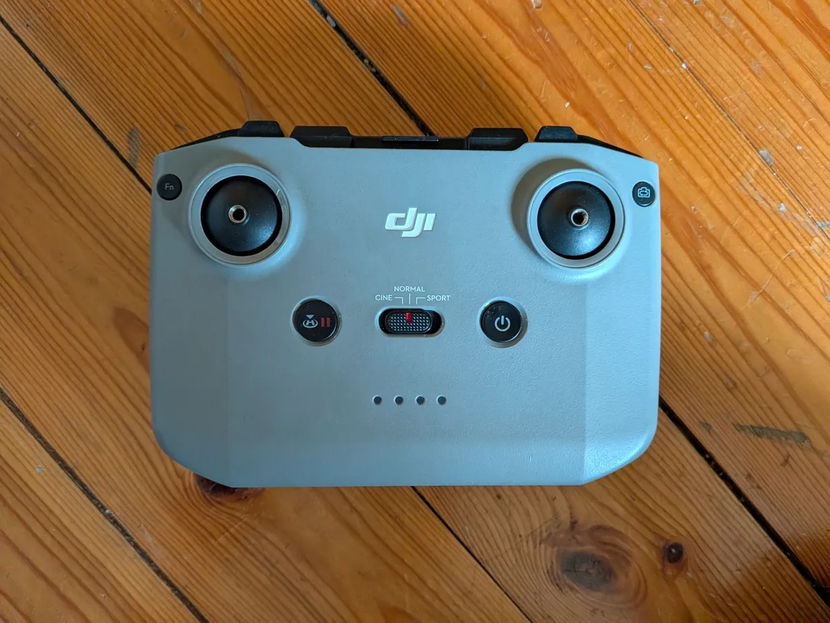 Dji mini 2 combo with all original boxes - Image 4