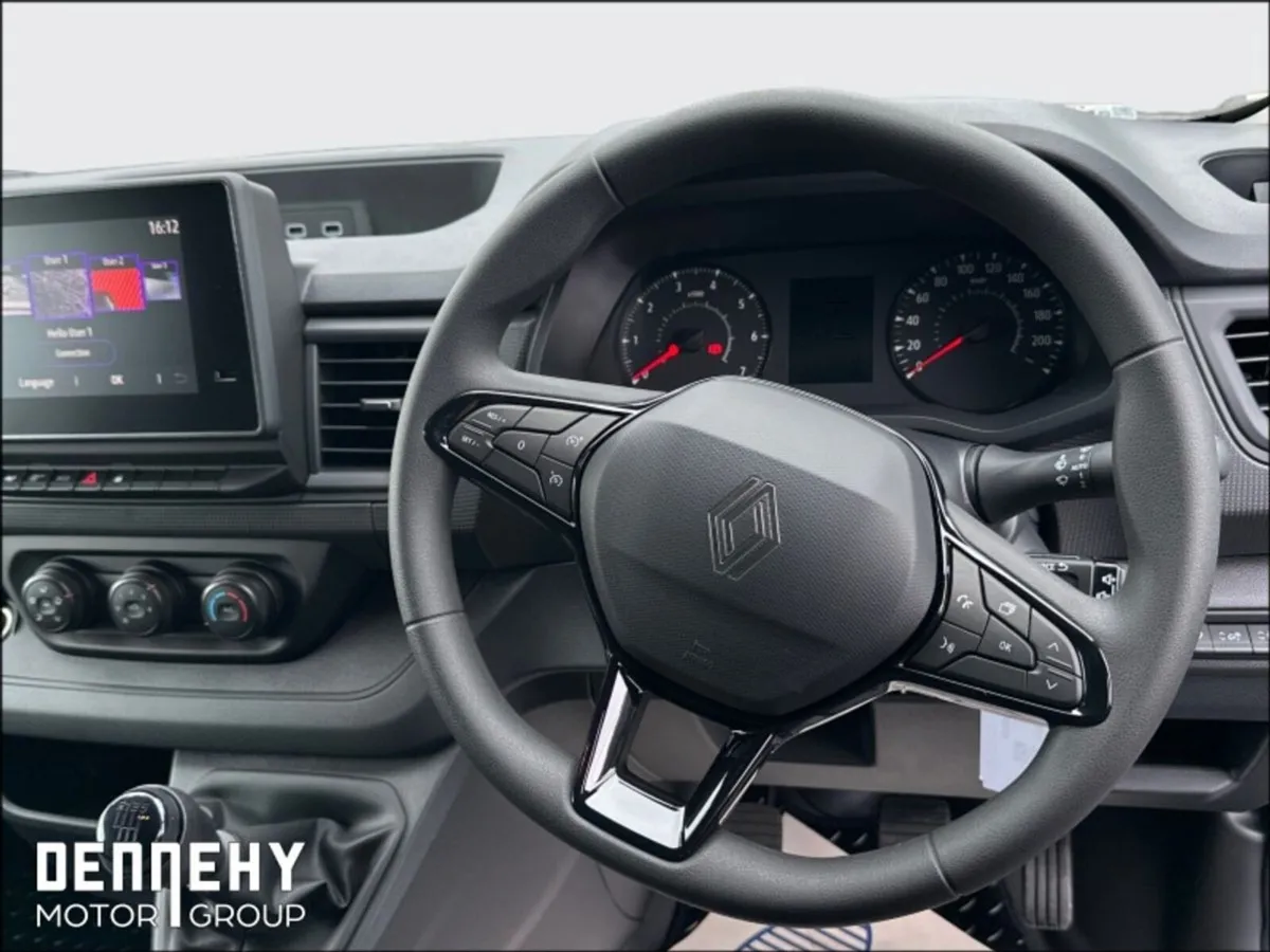 Renault Trafic LWB 130 HP Start, A/C, Rev Cam, Cru - Image 2