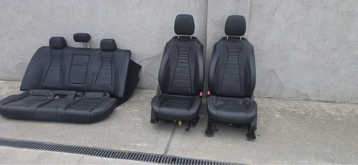 Mercedes E class Seats front and back - Image 1