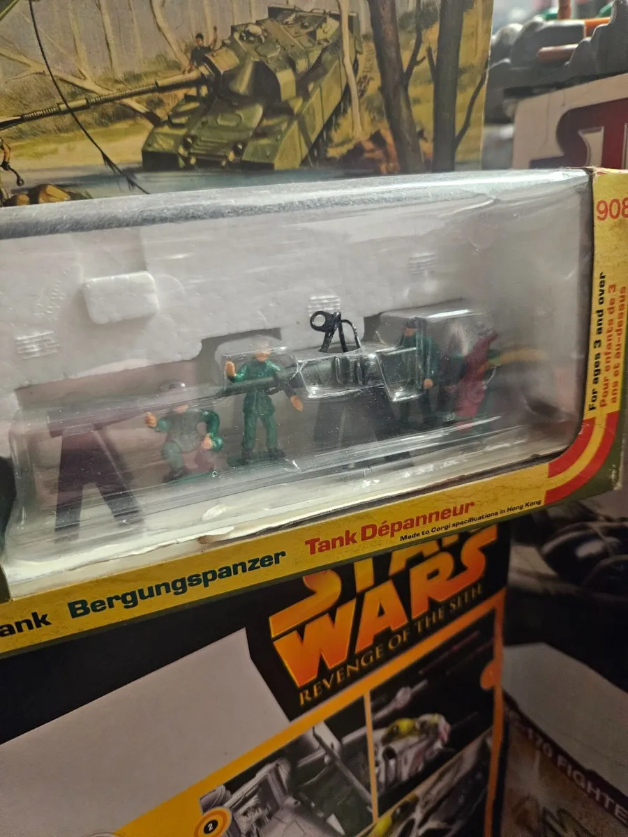 Corgi 1970's AMX30 Recovery Tank - Image 2