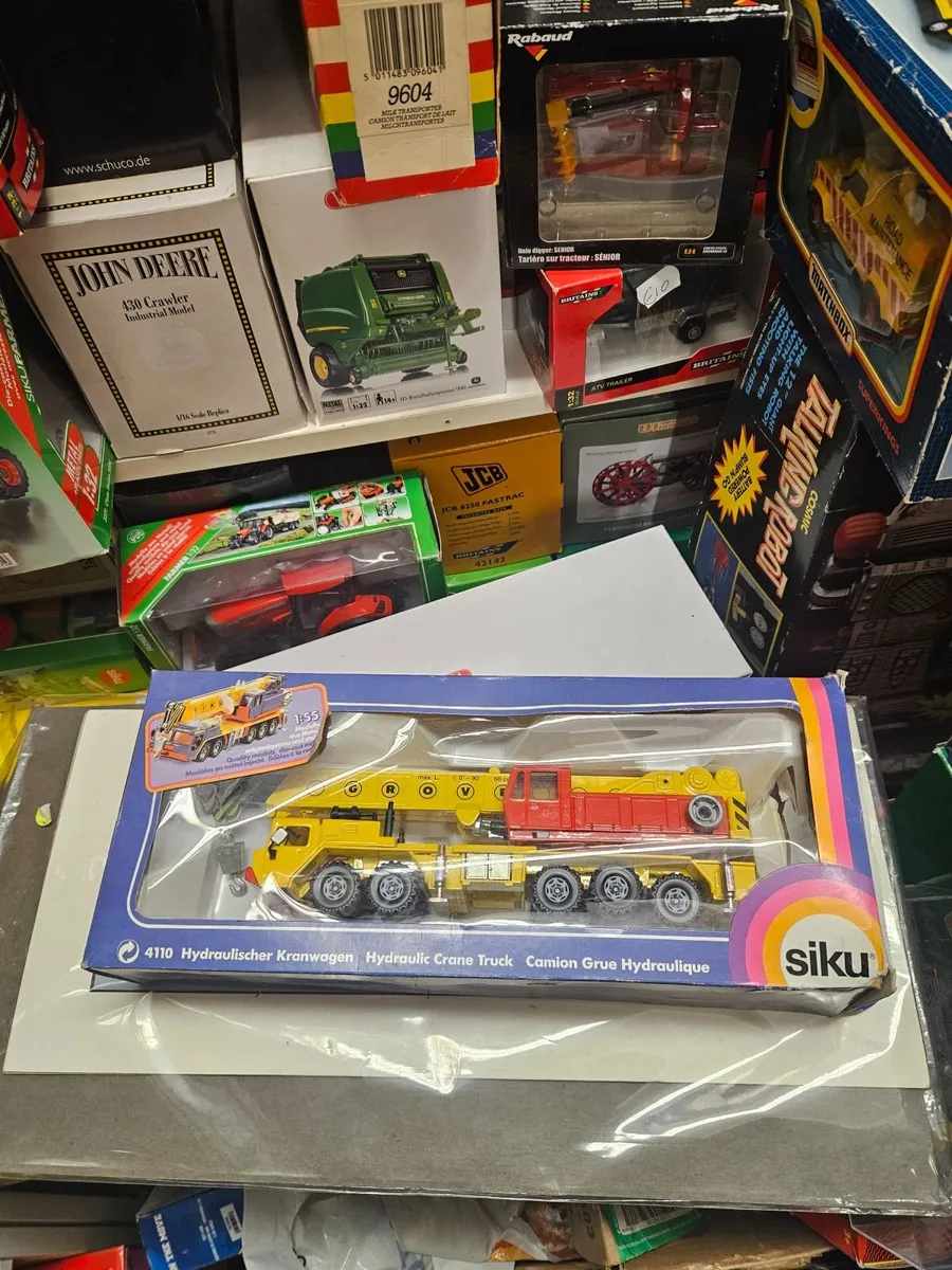 Corgi Siku Crane - Image 1