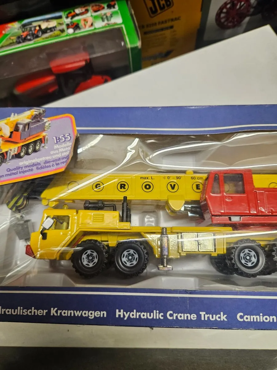 Corgi Siku Crane - Image 4