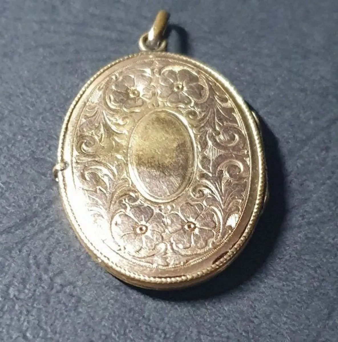 Vintage 15ct Gold Victorian Opening Locket - Image 3