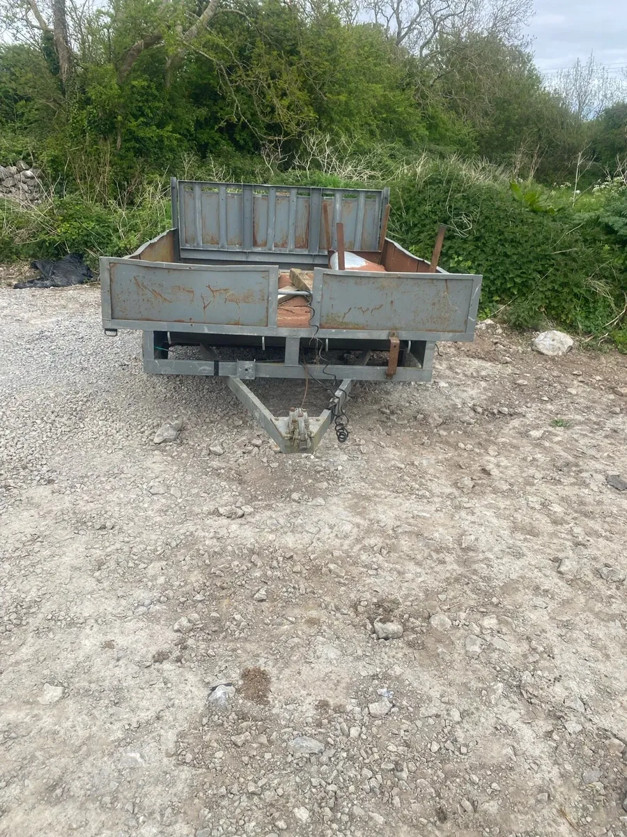 10x6.8 trailer with ramp - Image 3