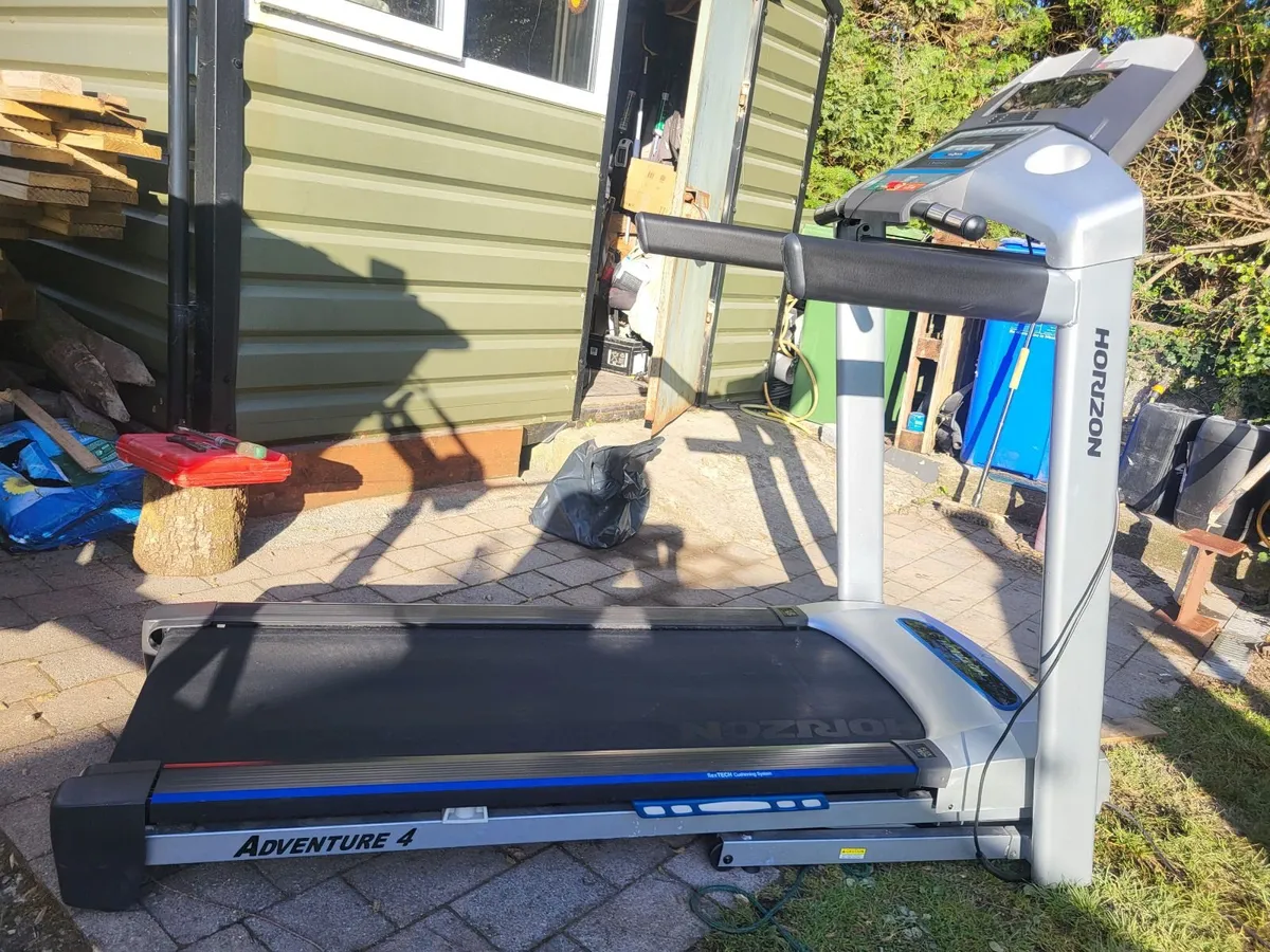 Horizon Adventure 4 Folding Treadmill - Image 2