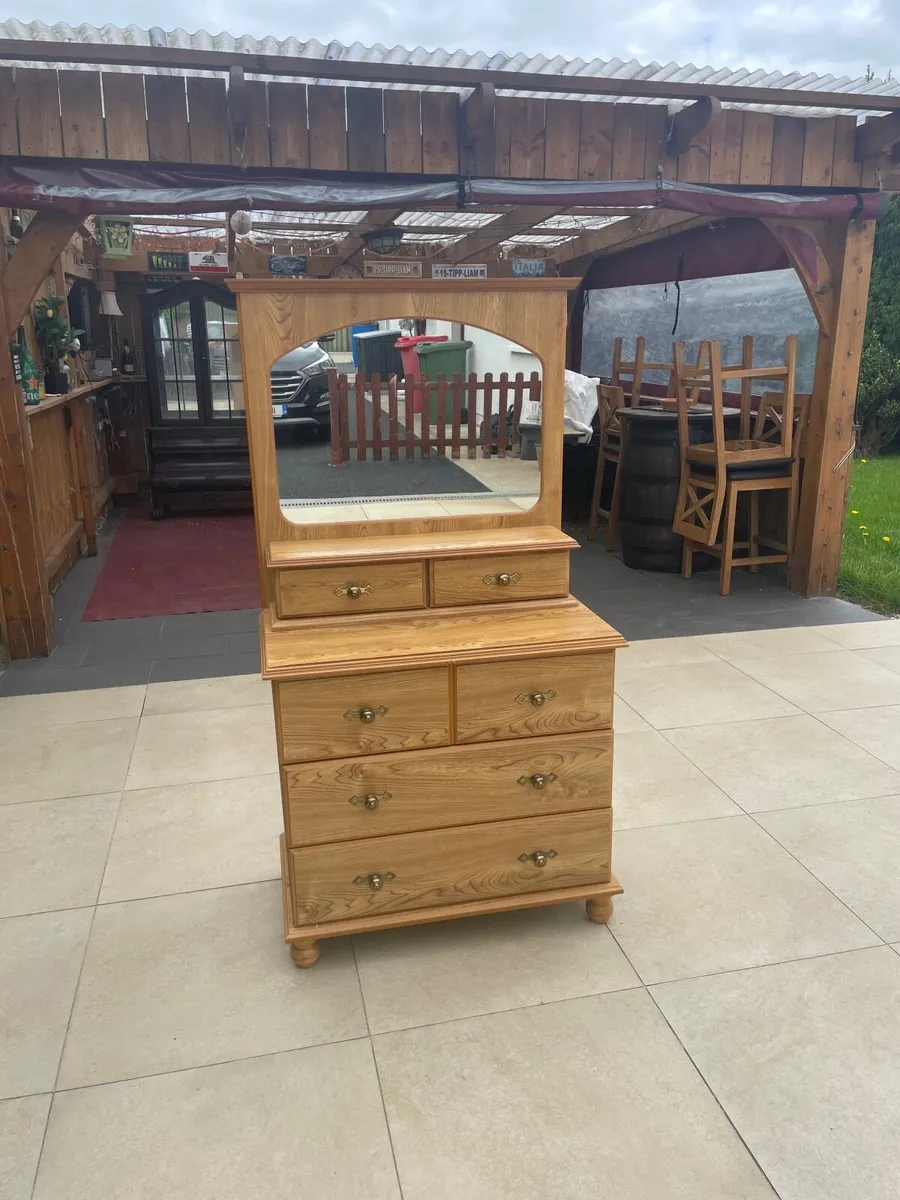 Chest of drawers with detachable mirror - Image 1