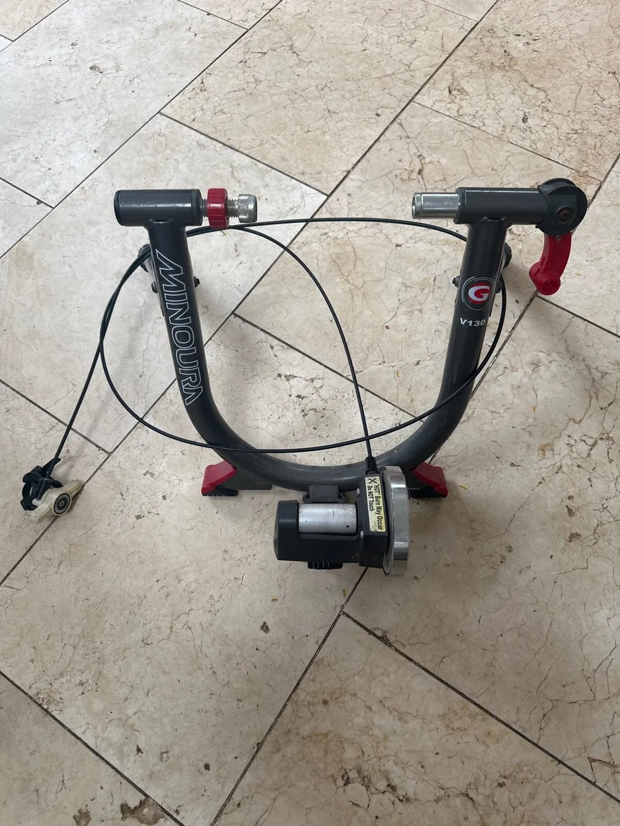 Bike Trainer Minoura - Image 1