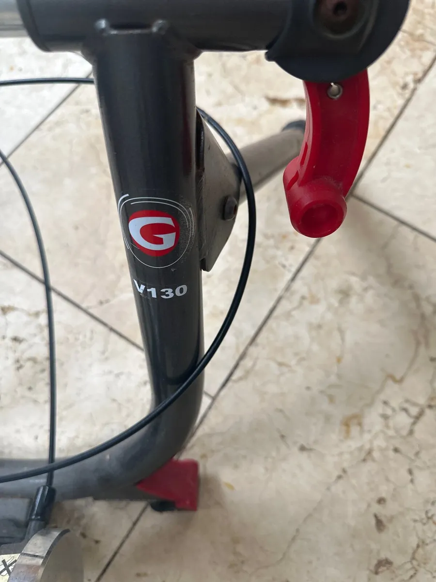 Bike Trainer Minoura - Image 3