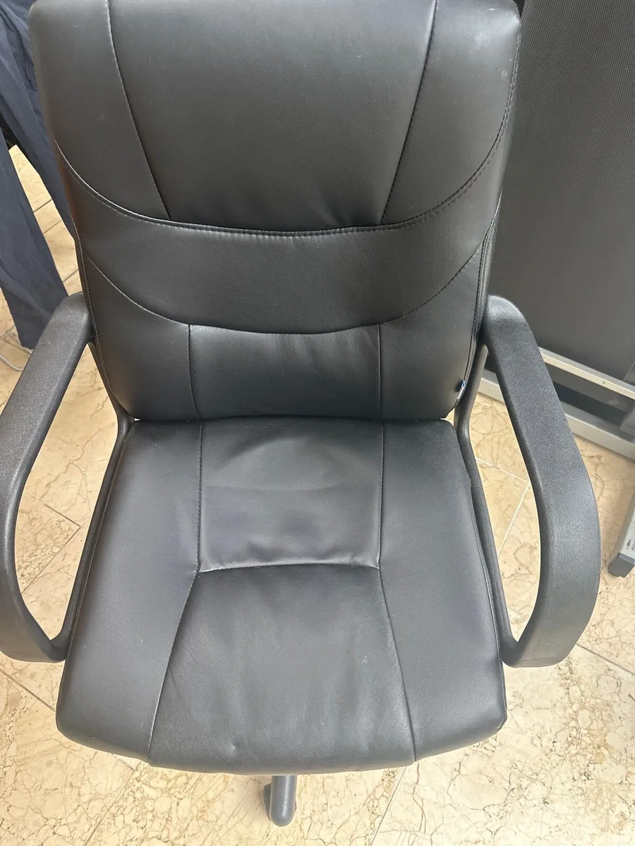 Office Chair Nice Day - Image 1