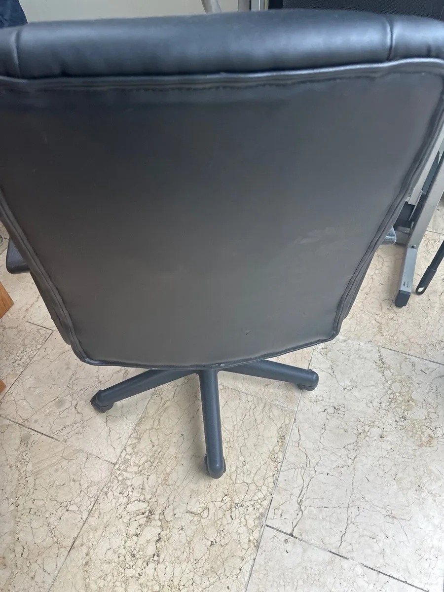 Office Chair Nice Day - Image 3