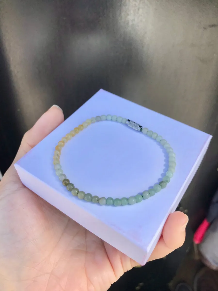 Type A Burma Jadeite Jade bracelet - Image 2