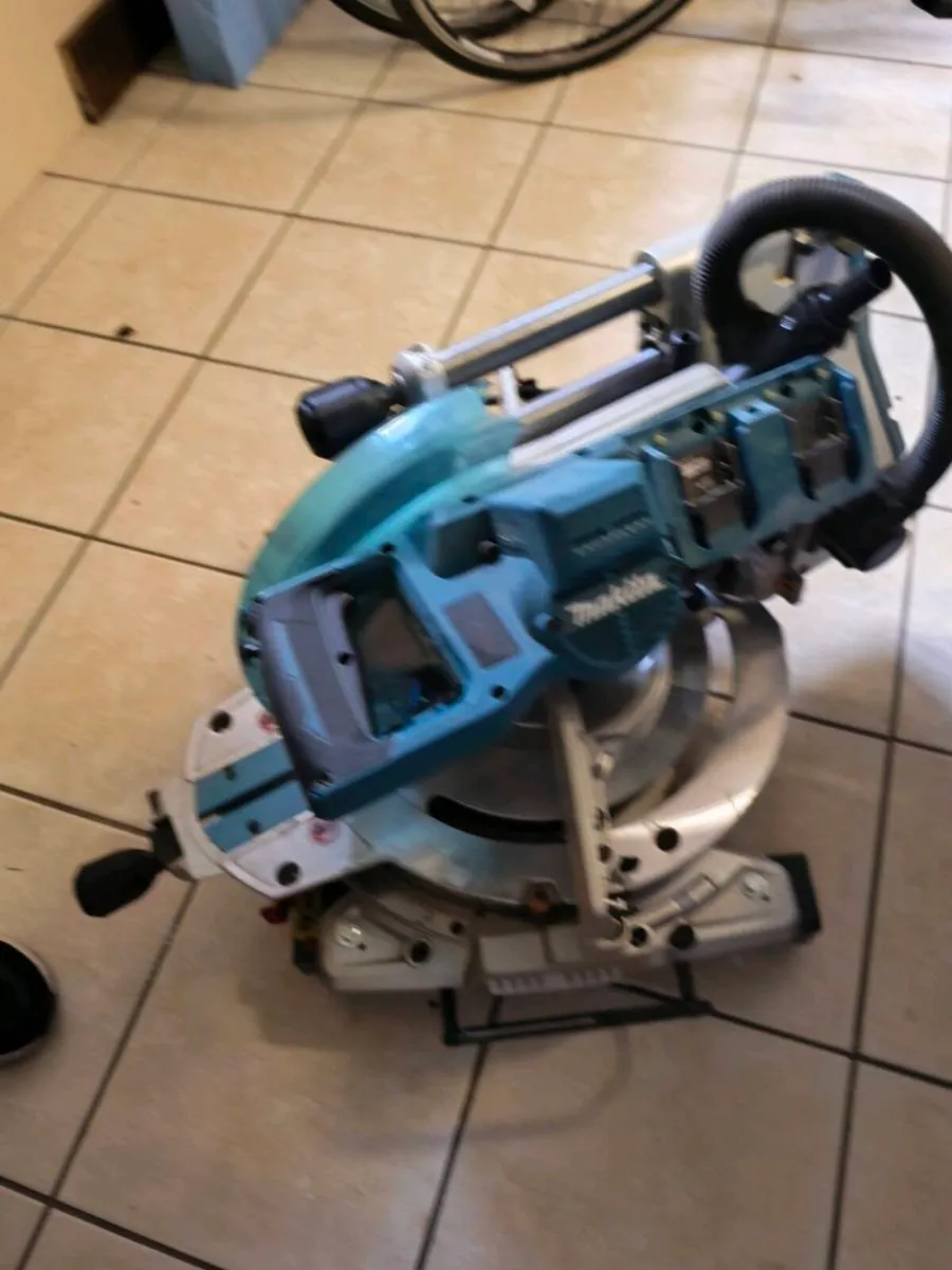 Makita mitre saw - Image 2