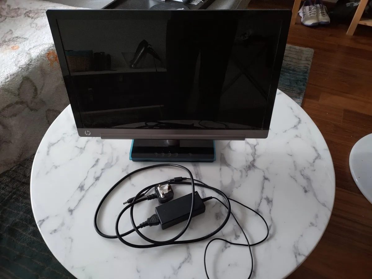 HP x2301 monitor - Image 1