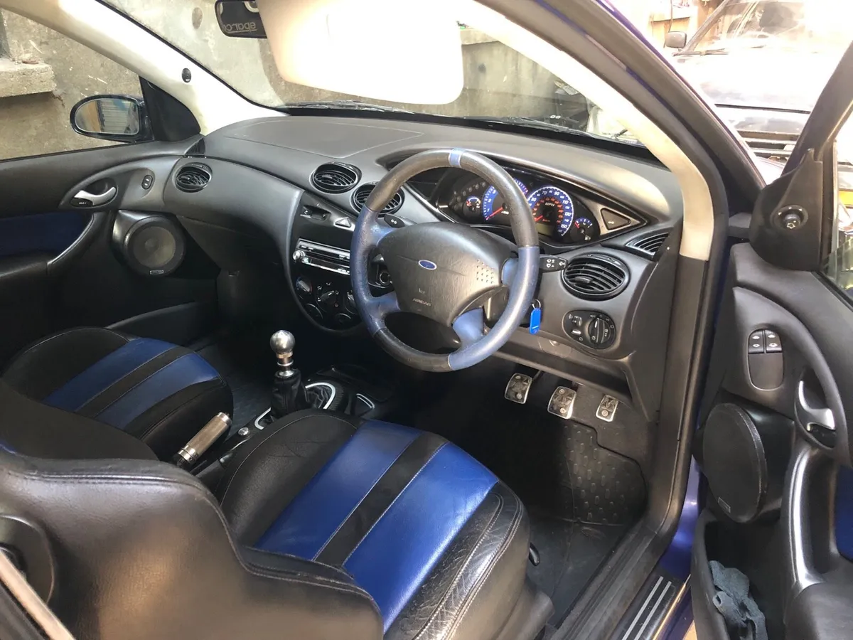 Ford Focus rs - Image 4
