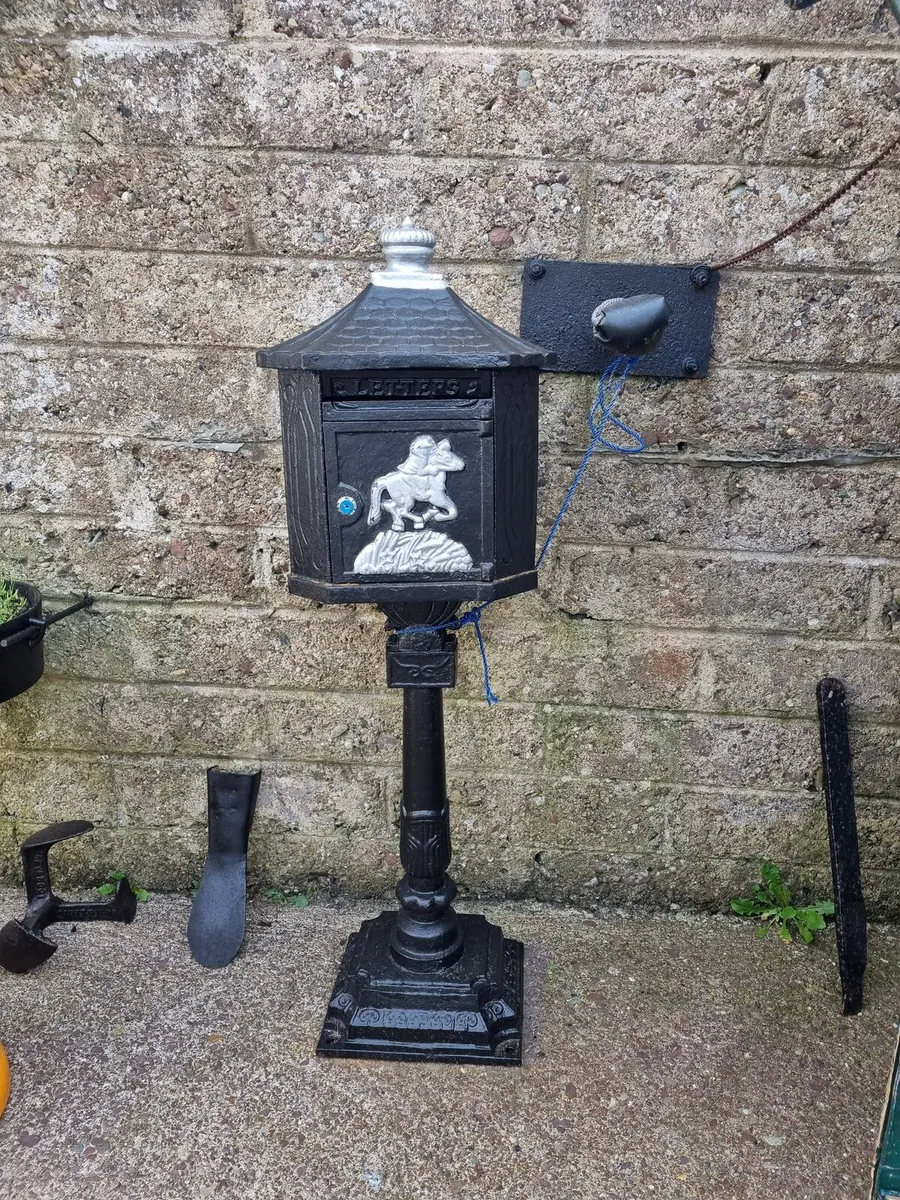 Vintage letterbox - Image 1