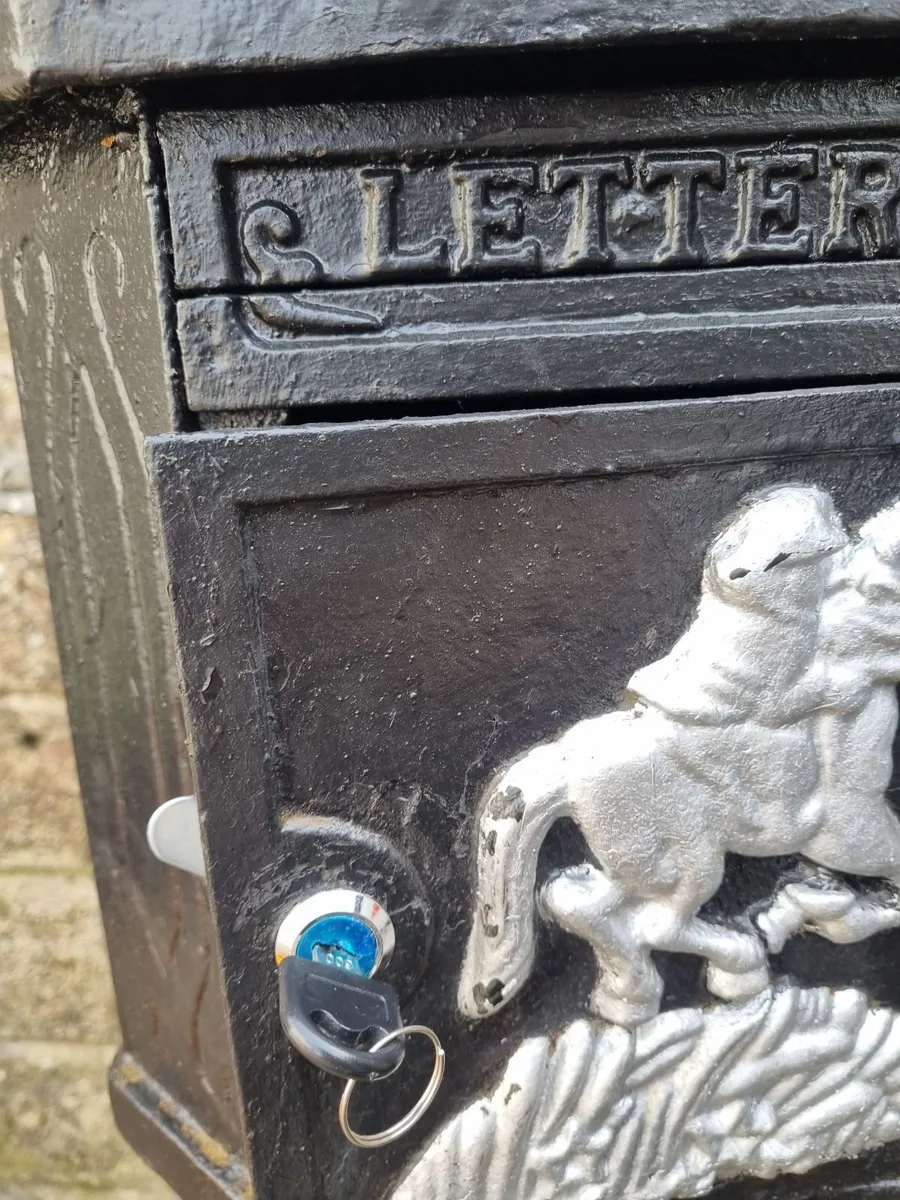 Vintage letterbox - Image 4