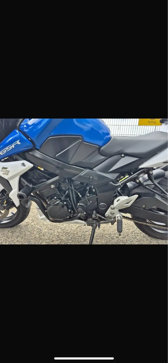 Suzuki gsr750 - Image 3