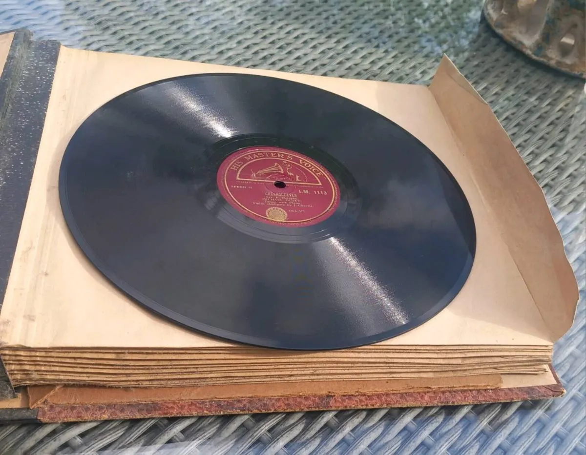 12 x His Master's Voice 33 records. D18 POST 7e - Image 3