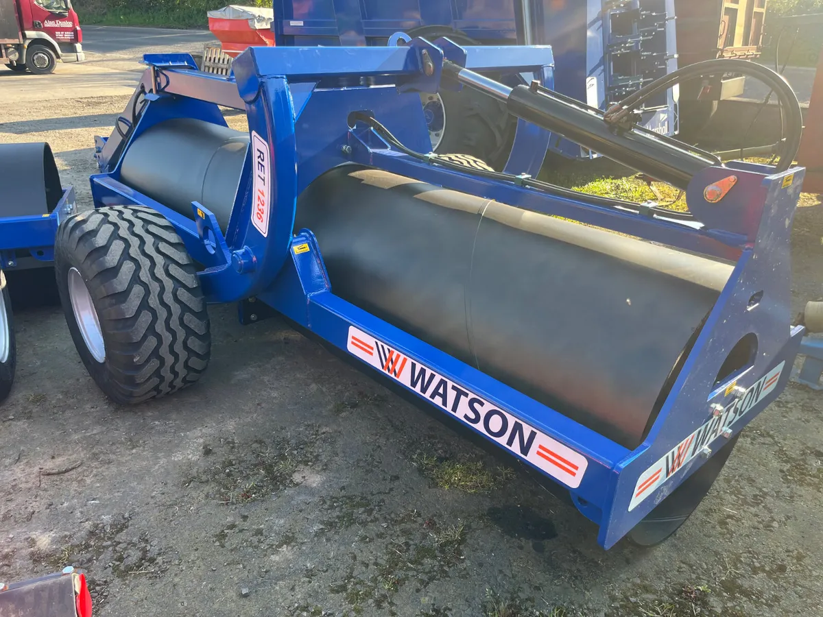 New Watson 12FT Hydraulic Rotating Landroller - Image 1