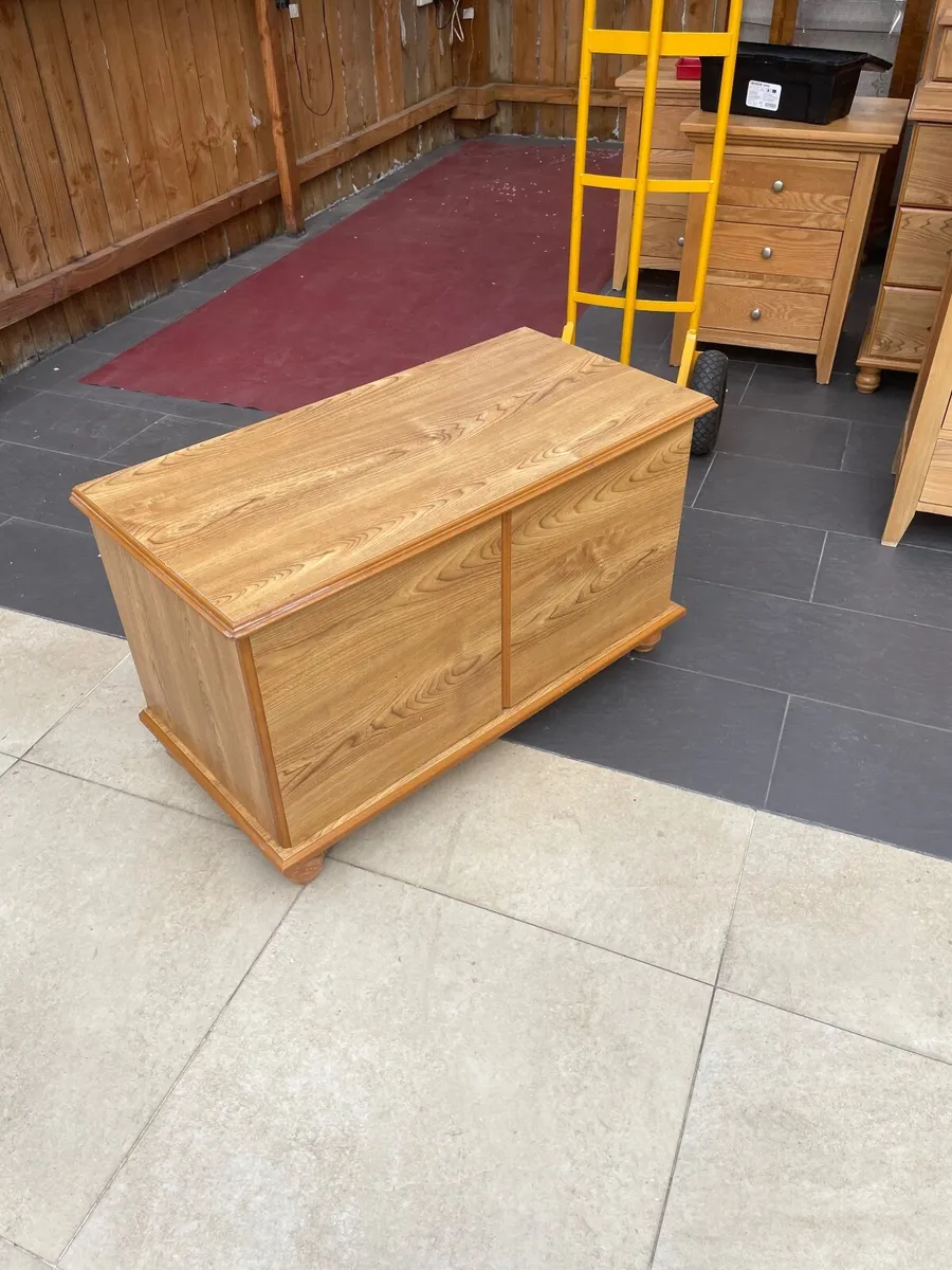 Bedroom storage box - Image 1