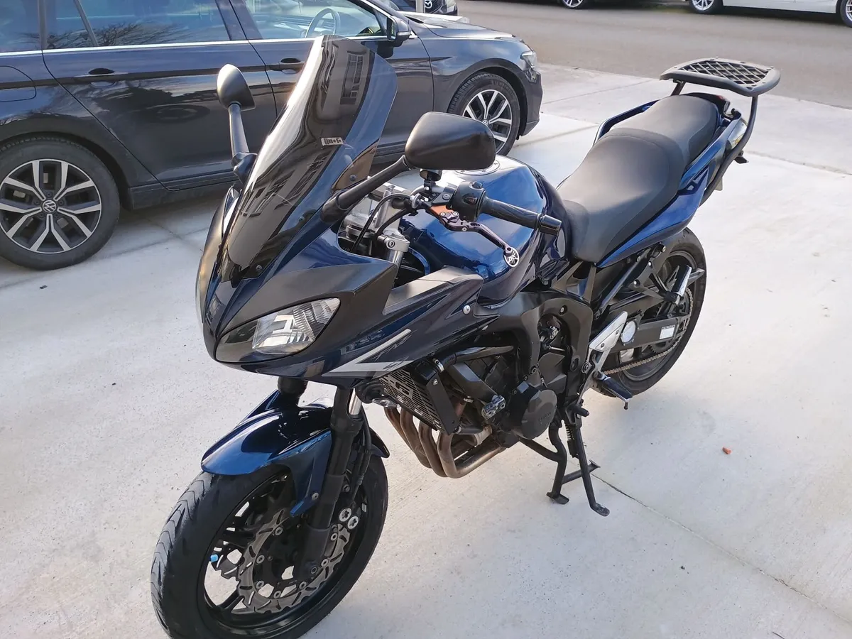 YAMAHA FZ6 S2 - Image 1