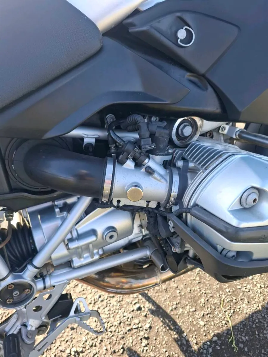 Motorcycle - Image 3