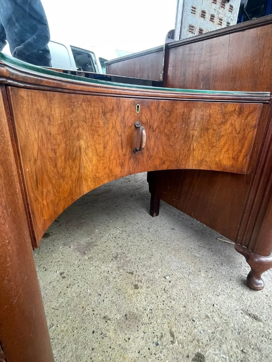 Vintage Walnut Dressing Table with Large Mirror - Image 2