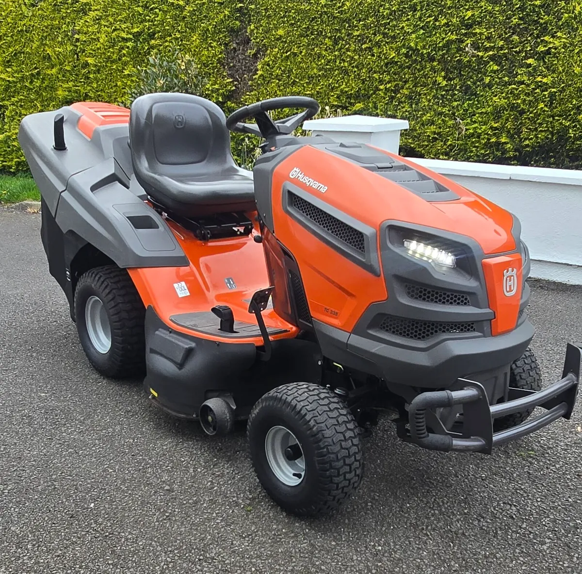 Husqvarna 20hp TC338 - Image 1