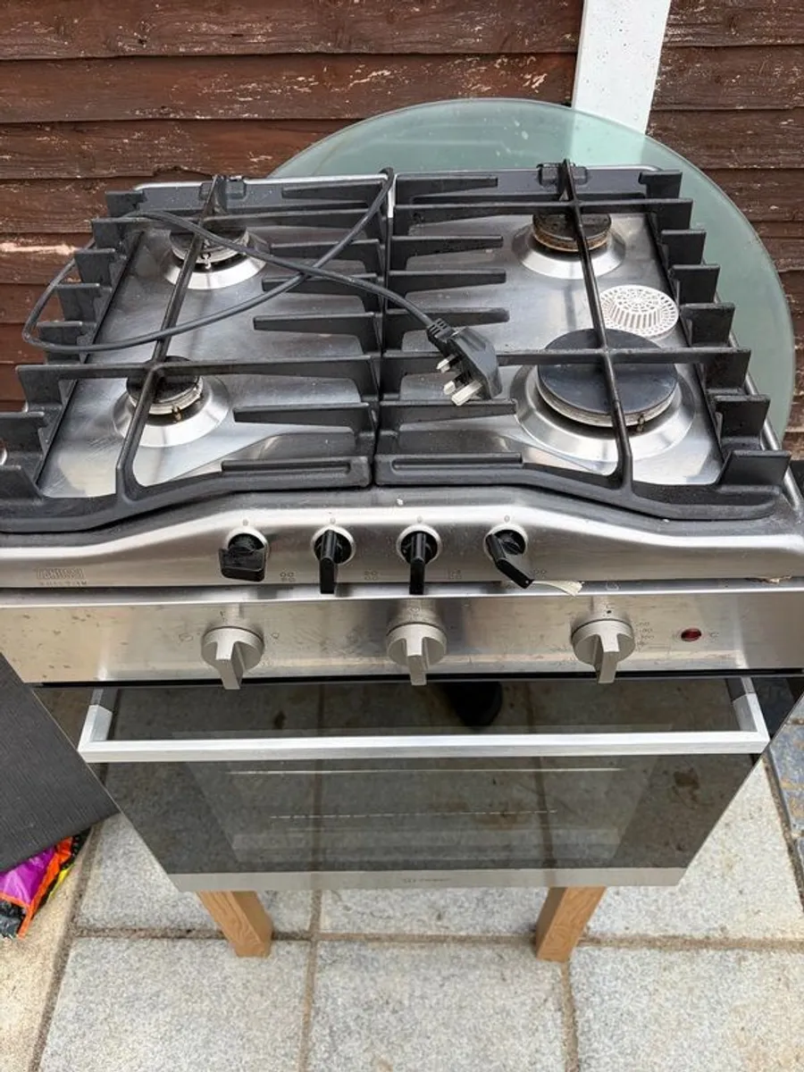 gas hob & oven - Image 2